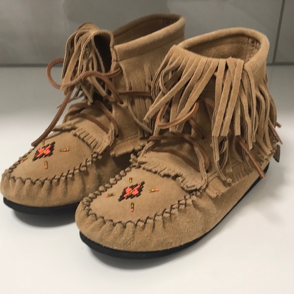 Laurentian Cheif Fringed Tan Moccasin Beaded Boots